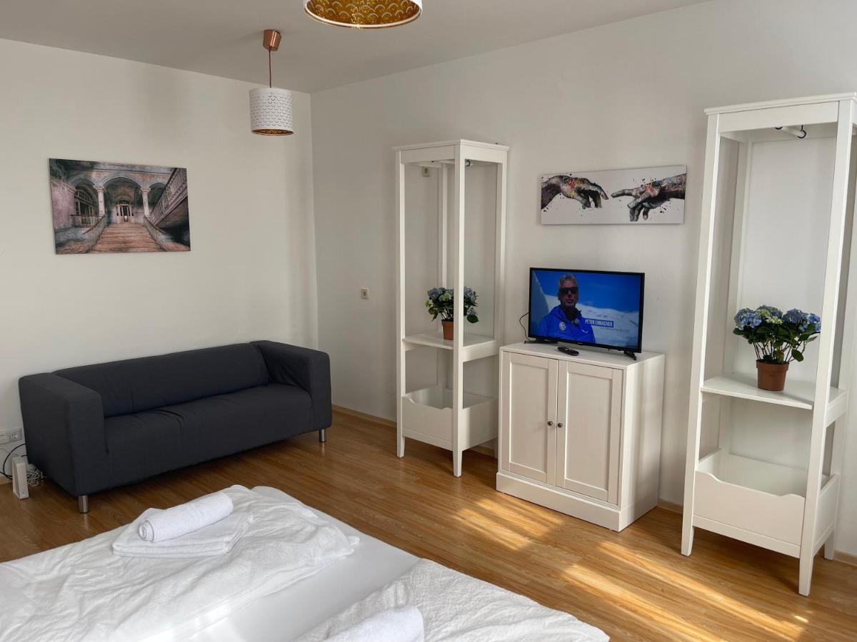 Peaceful Apartment For 4 เวียนนา ภายนอก รูปภาพ